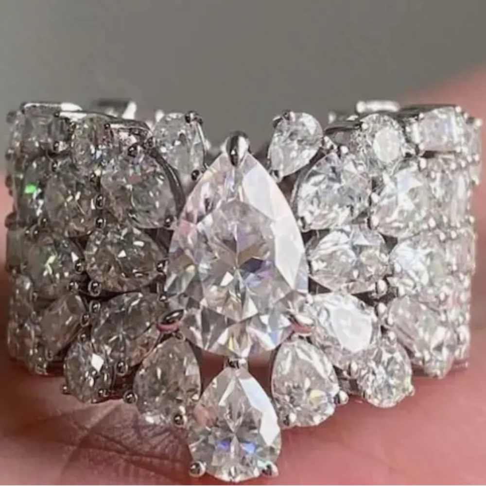 Stunning, Elegant Silver Plated Titanium Statement Diamond Ring Size 8 or 9